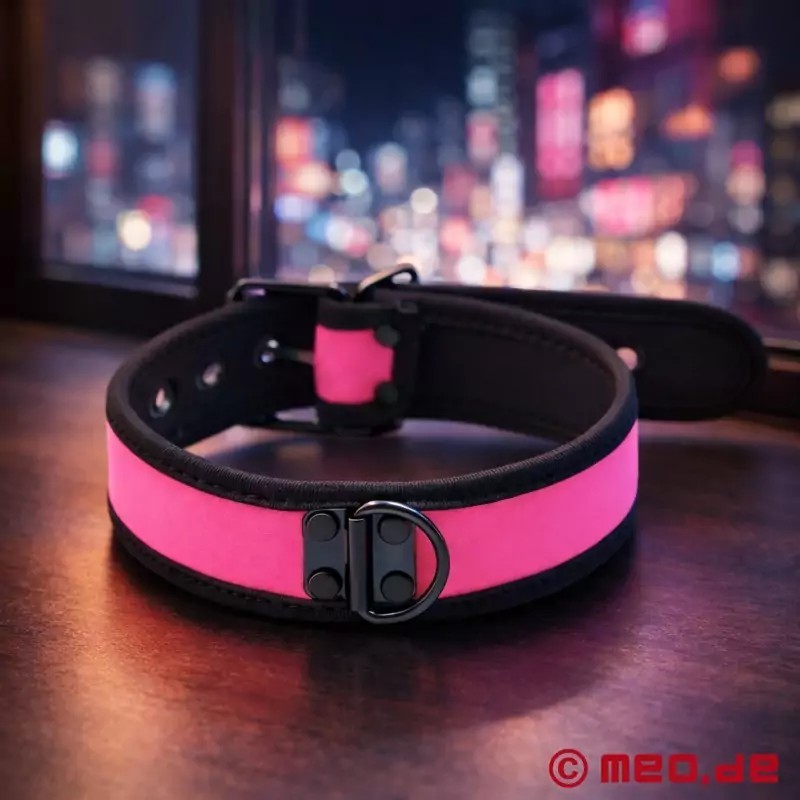 Collier rose BDSM en néoprène