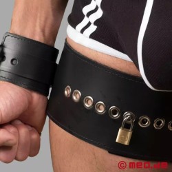 Entraves de cuisses avec menottes