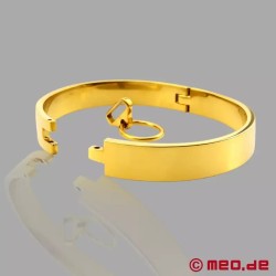 Collier de bondage doré, le O