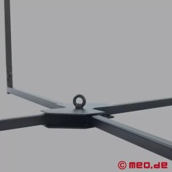 Structure noire en métal pour sling