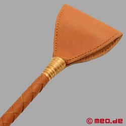 Cravache marron du Dr. Sado