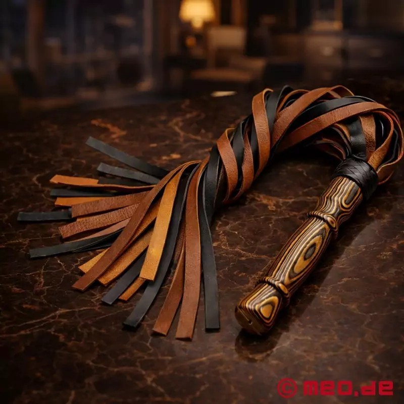 Martinet / Flogger en cuir Arabica