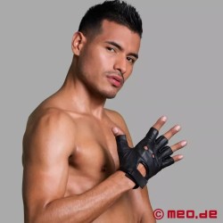 Gants demi-doigts Dominator™ de Dr. Sado™ en cuir nappa