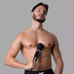 Doxy noir Die Cast 3R Wand Massager