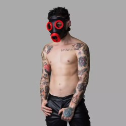 Masque fétiche - rouge MEO-XTRM