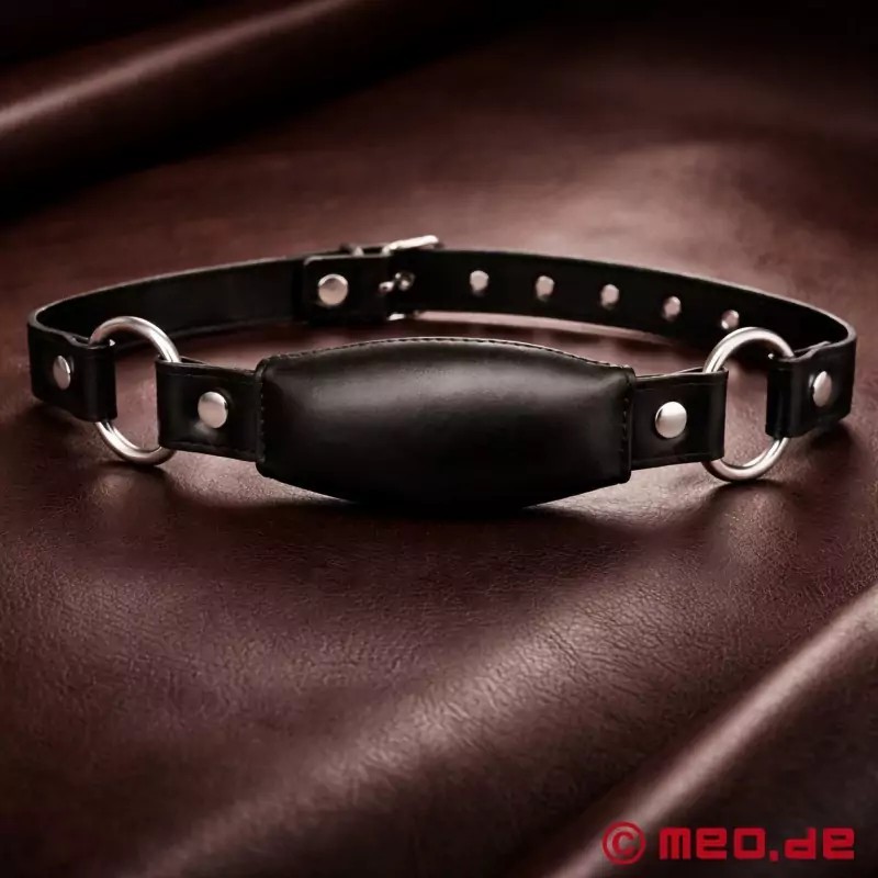 Bâillon verrouillable en cuir