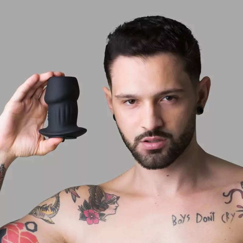 Plug anal avec tunnel