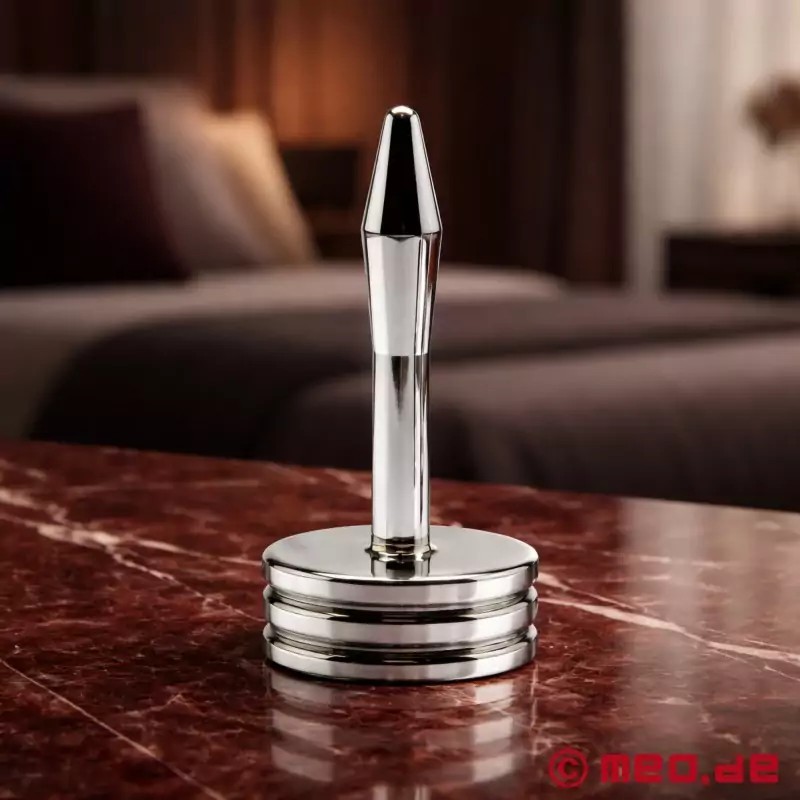 Large Diamond Penis Plug