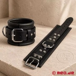 Menottes en cuir rembourrées noir